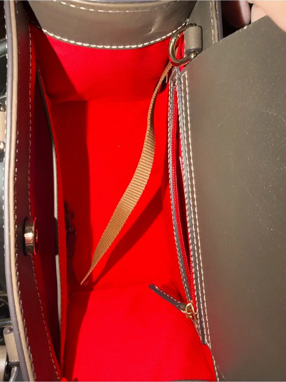 Dooney & Bourke Women's Belmar Janine 25